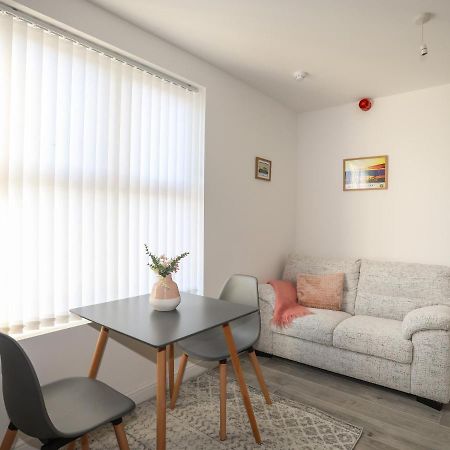 Port Apartment 1 Холихед Экстерьер фото